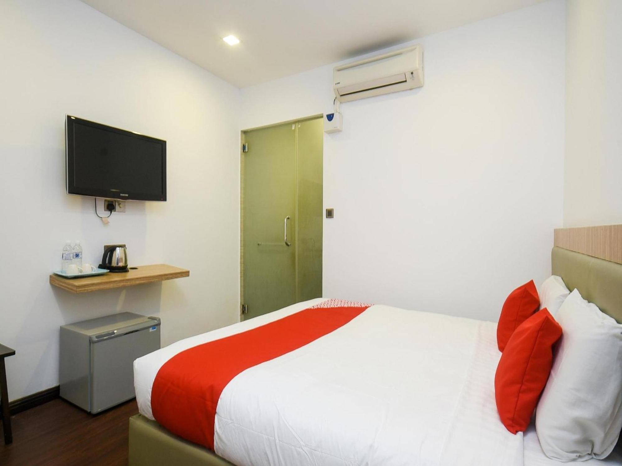 Super Oyo 976 Dragon Inn Miri Extérieur photo