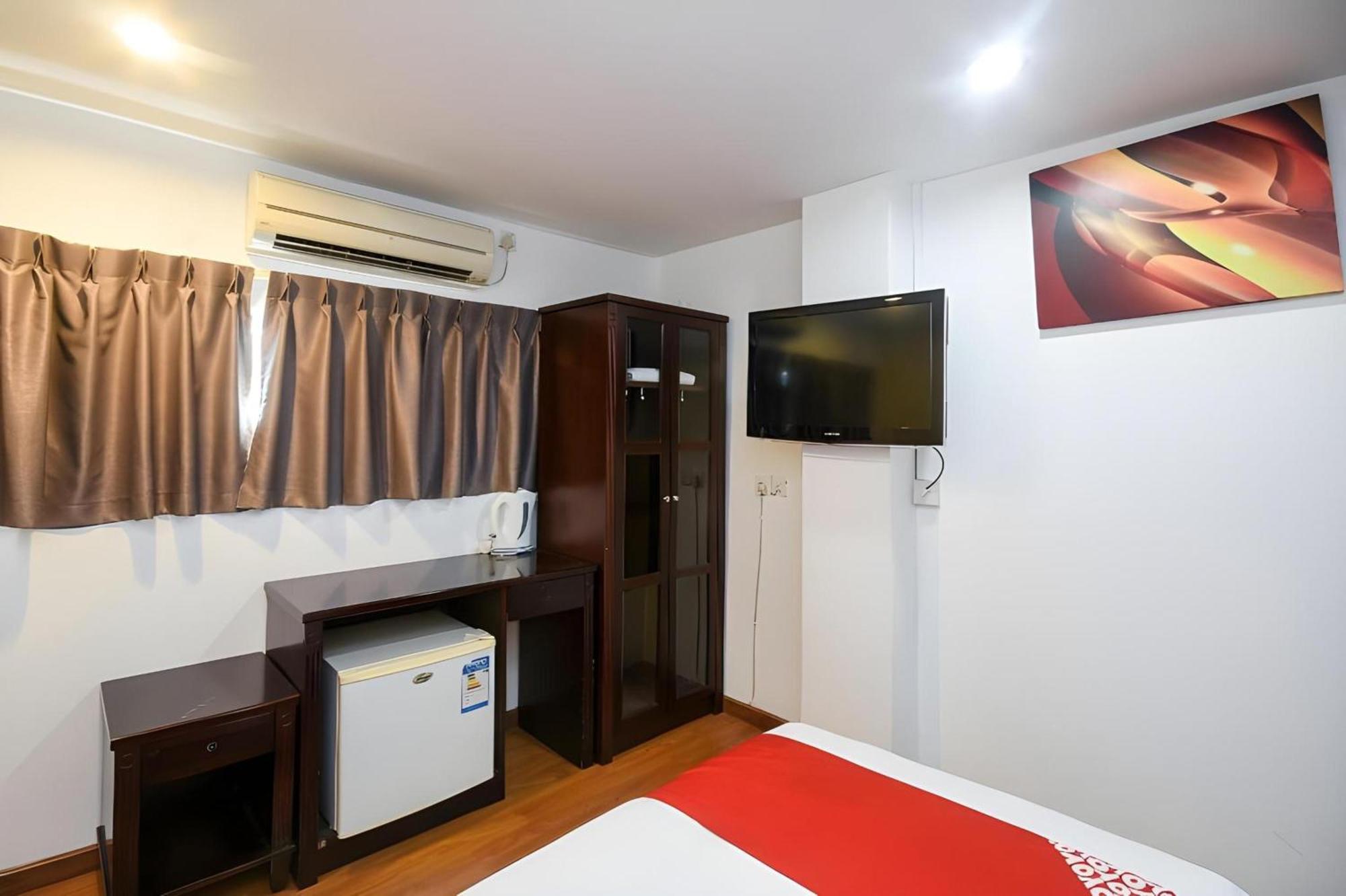 Super Oyo 976 Dragon Inn Miri Extérieur photo