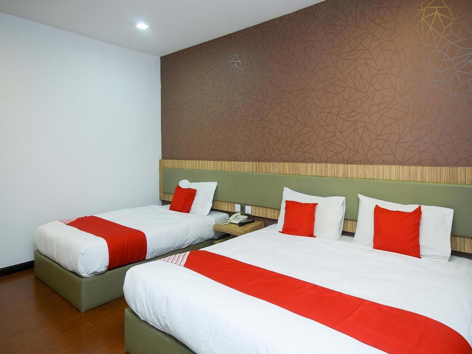 Super Oyo 976 Dragon Inn Miri Extérieur photo