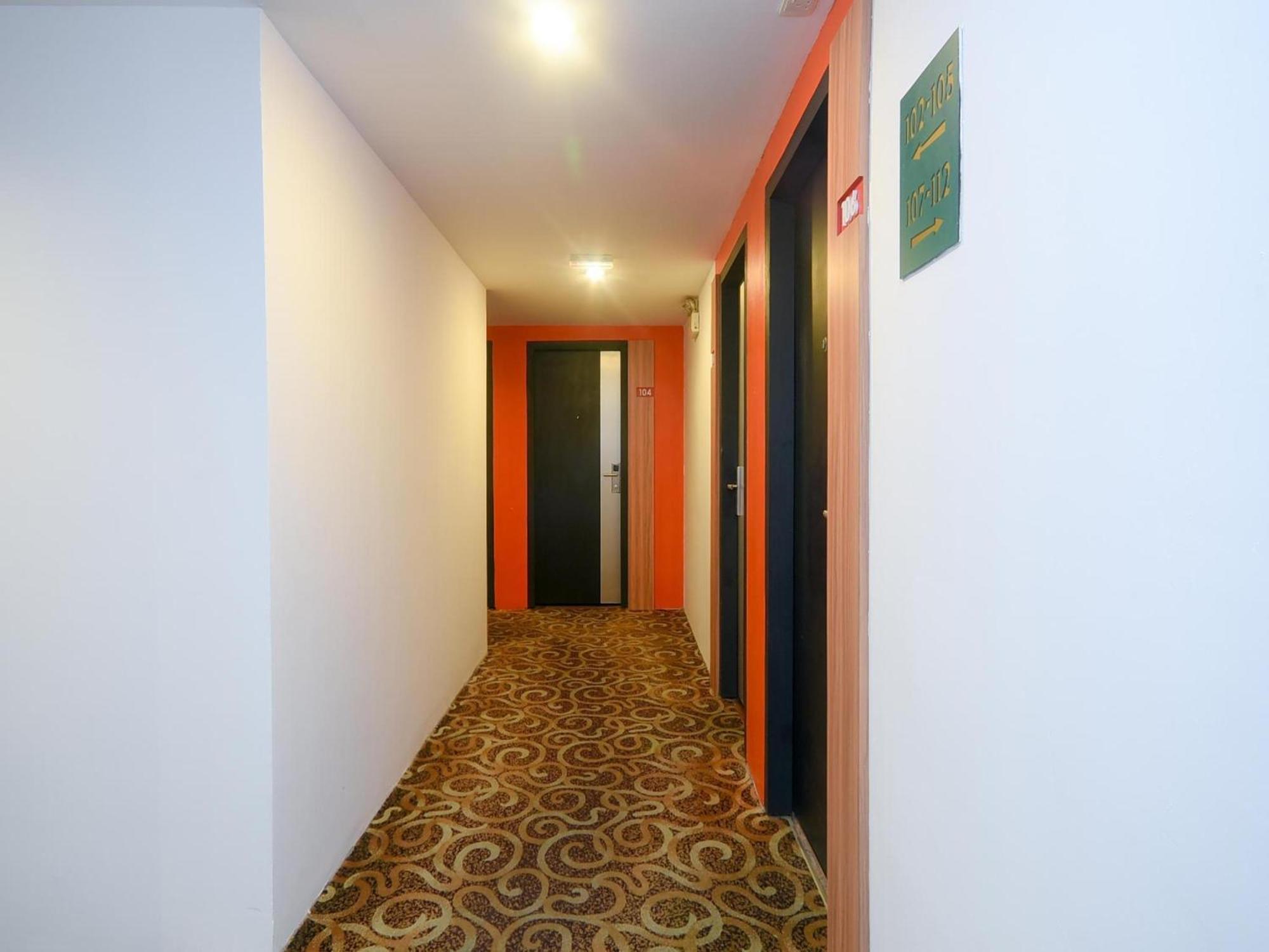 Super Oyo 976 Dragon Inn Miri Extérieur photo